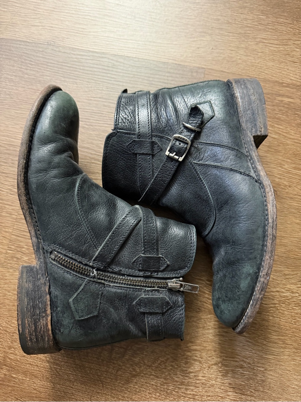 Frye JAYDEN CROSS STRAP Zipper Black Boots Women US 8B